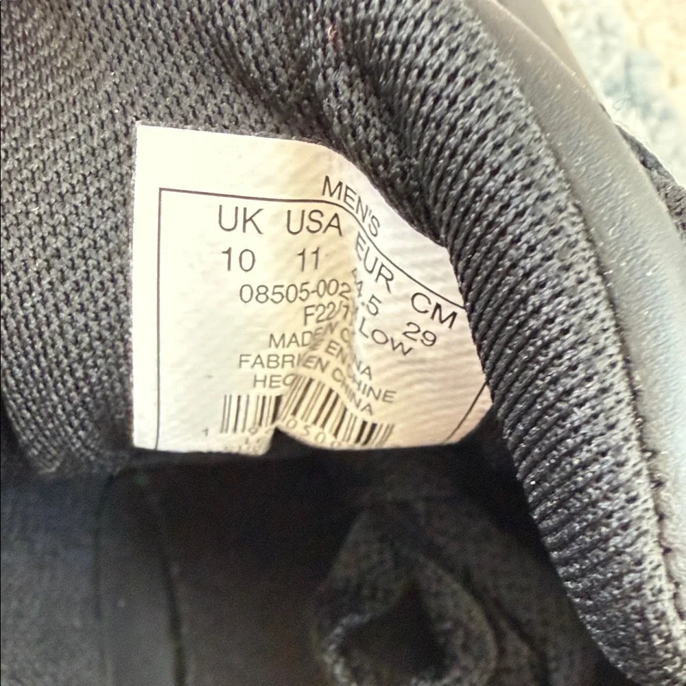 NWT Men's Black K-Swiss Low-Top Casual Sneaker with White Sole Size 10